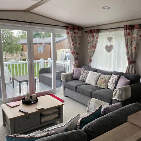 Ellis Retreats At Tattershall Lakes Lincoln Esterno foto